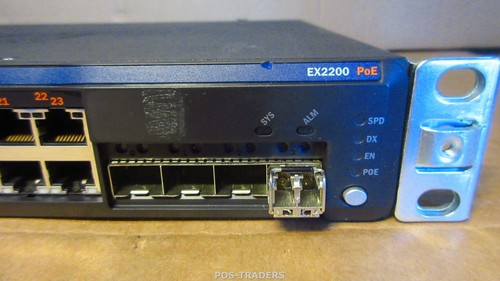 Commutateur PoE 24 ports Juniper EX2200-24P-4G Gigabit 4 ports SFP 1 GbE avec 1 x SFP - Photo 2/5