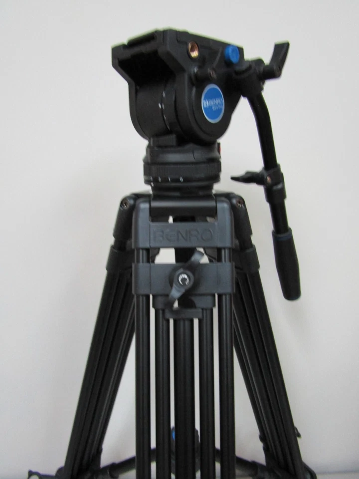 Kit de trípode de video Benro BV4 Pro - Carga máxima 8,8 lb / 4 kg Foto 3 de 4