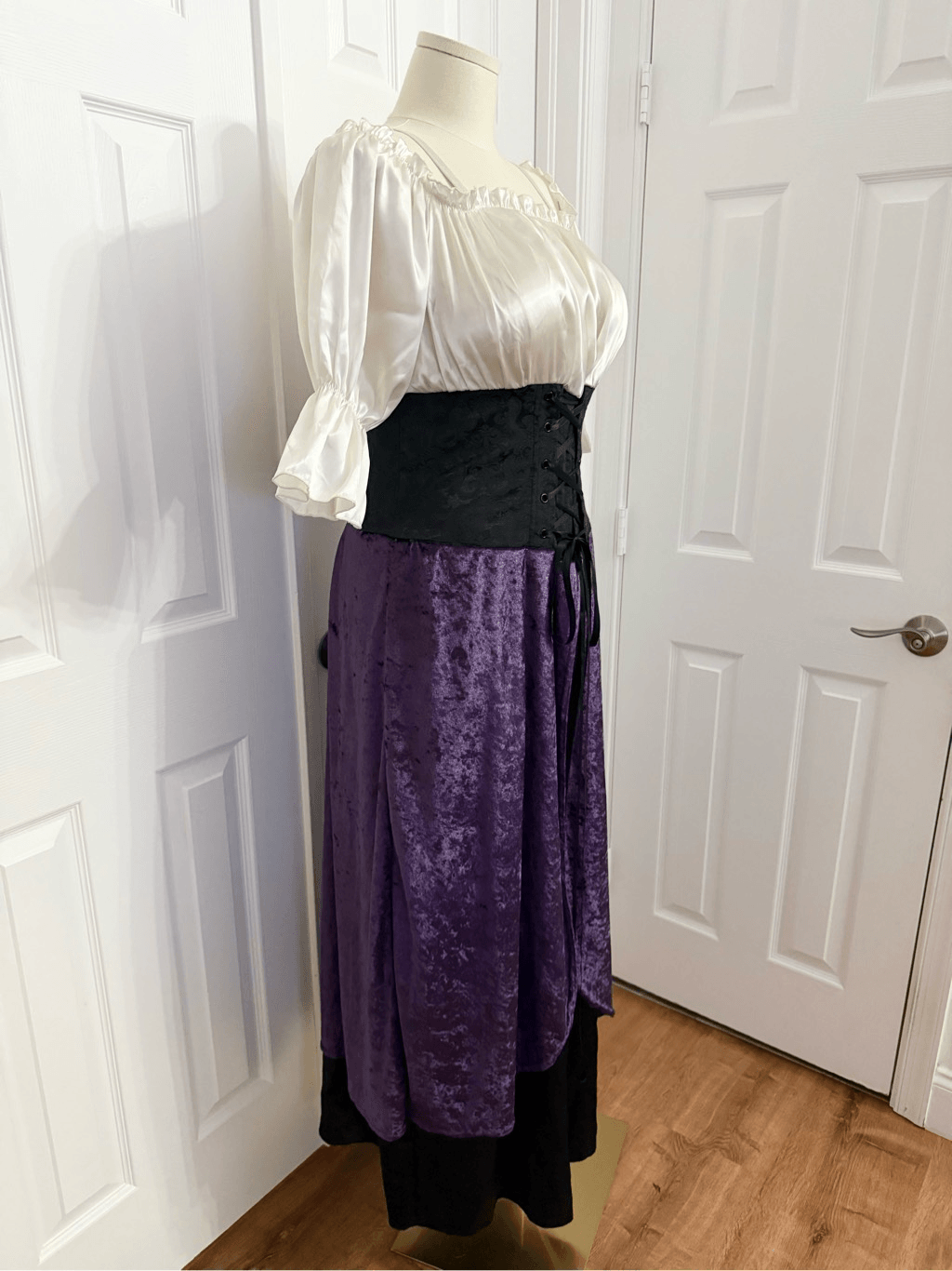 Picture 2 of 6