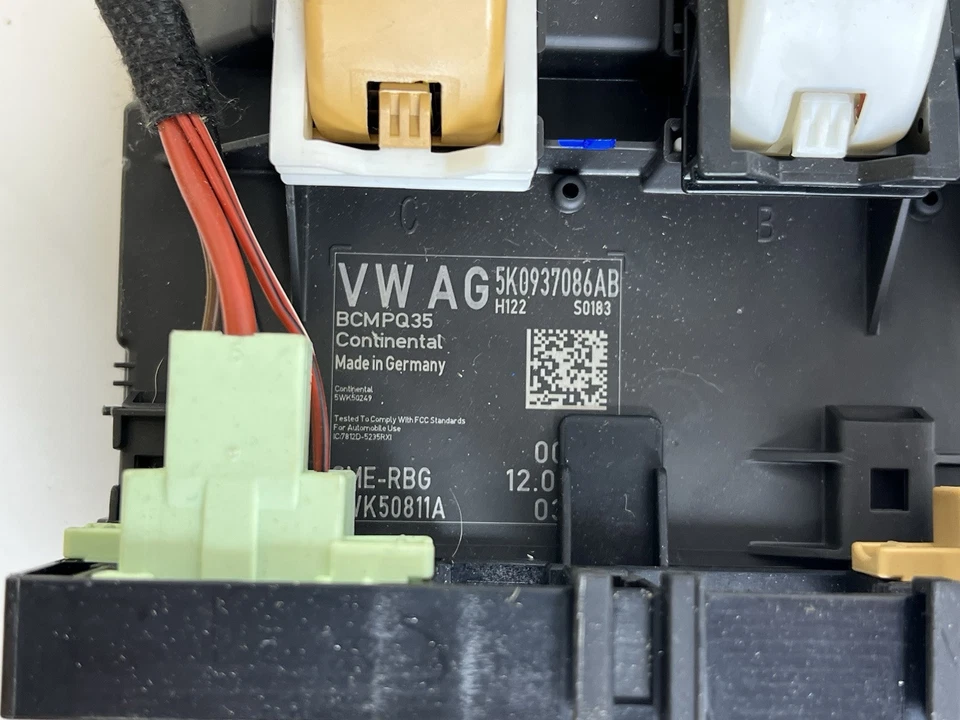 Volkswagen Golf 2016 módulo de control de carrocería BCM 5K0937086AB OEM Foto 3 de 4