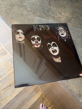 KISS-DEBUT LP SEALED NBLP7001 with Kissin  Ti...
