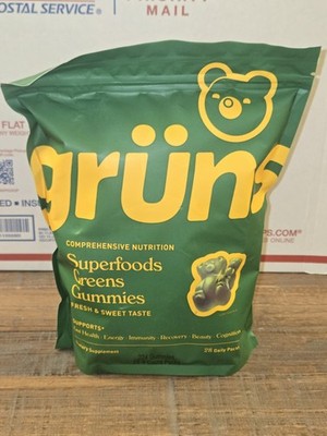 Gruns Adults Super Greens Gummies, Multivitamin Superfood Gummy Bears 28 Packs
