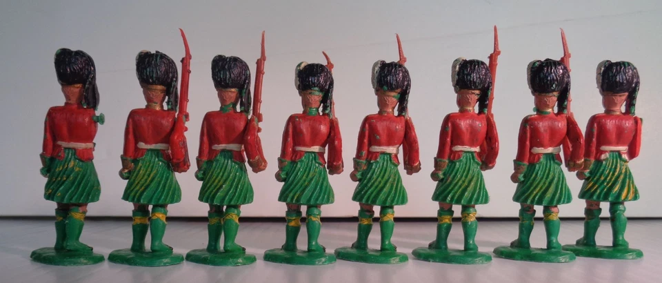 (8) 50 年代末英国制造的 Herald Military Gordan Highlanders — 第 2/4 张图片