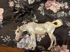 Breyer Diadem And Alcor Unicorn Mare And Foal Set