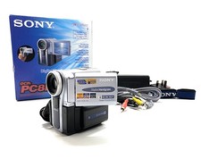 SONY DCR-PC8E Mini DV Tape Digital Video Camera HANDYCAM Complete BOXED SET