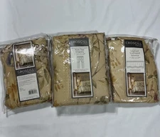 Croscill Home  Floral Pole-Top Drapery /2   Lined Panels / (2) Scalloped Valance