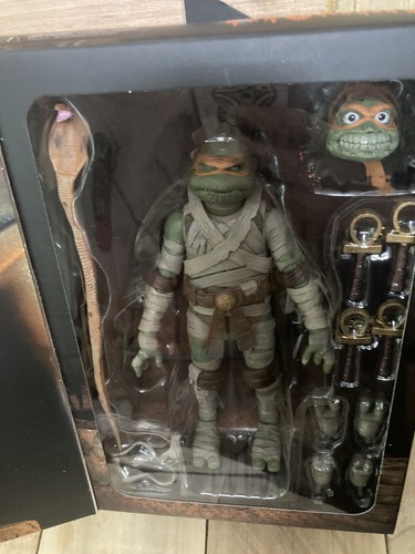 NECA TMNT x Universal Monsters MICHELANGELO MUMMY Action Figure Halloween Decor - Picture 3 of 7