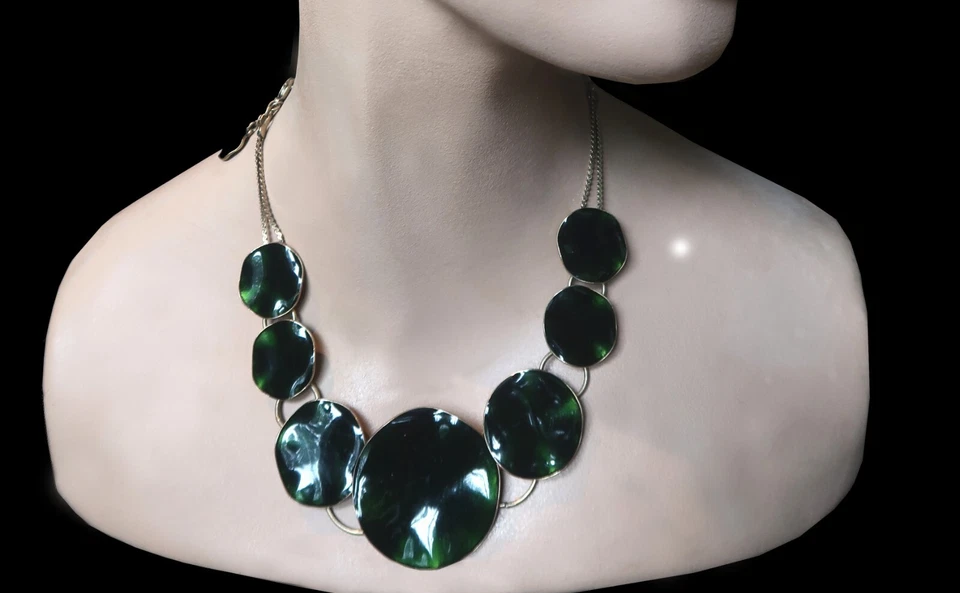 Pilgrim Danish Design Green Enamel & Gold Tone Choker Adjustable Length Necklace - Image 4 of 4