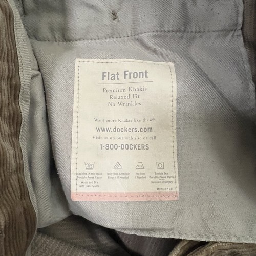 Vintage Dockers Corduroy Pants Men’s Size 42x32 Brown Pleated Relaxed Fit Y2K - Picture 5 of 10