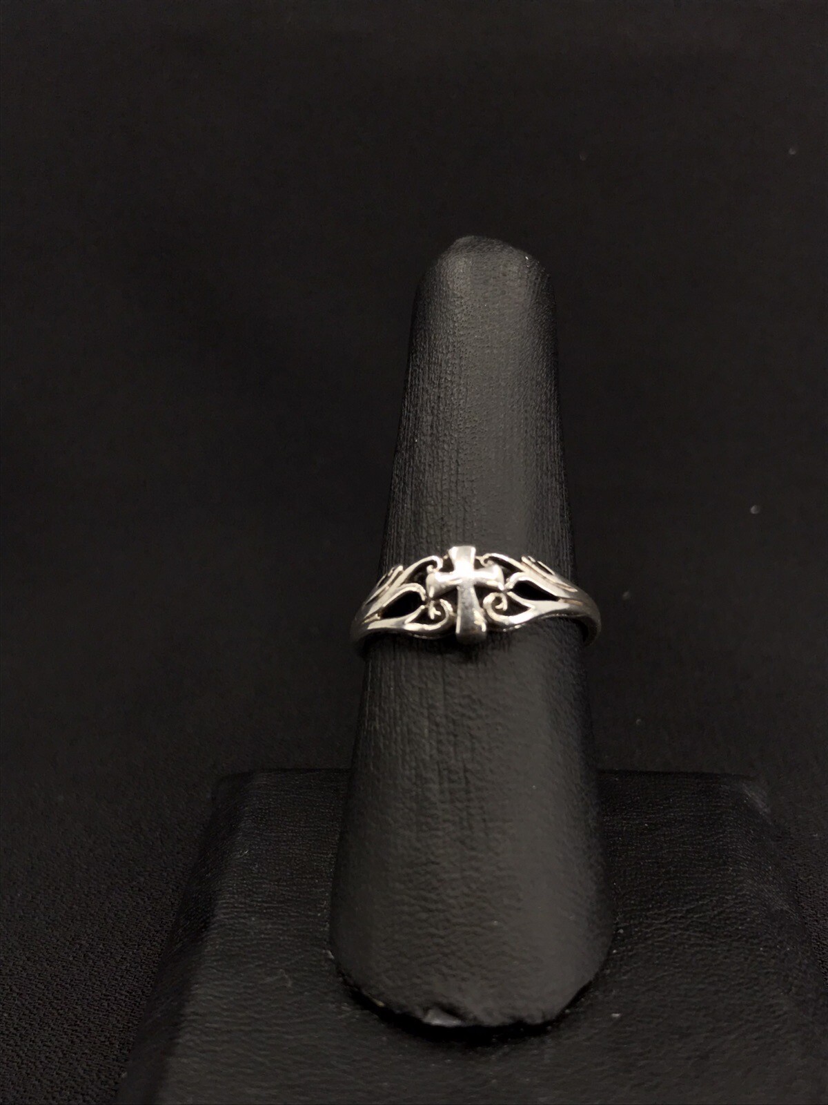 Sterling Silver Scrollwork Cross Ring Size 8 - 1.… - image 1