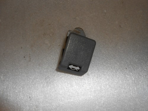 Hebel Motorhaubenentriegelung Mitsubishi Space Wagon Bj.1998-2004