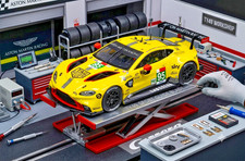 Carrera digital 132 30930 Aston Martin Vantage GTE 95 - Signature Series TUNED