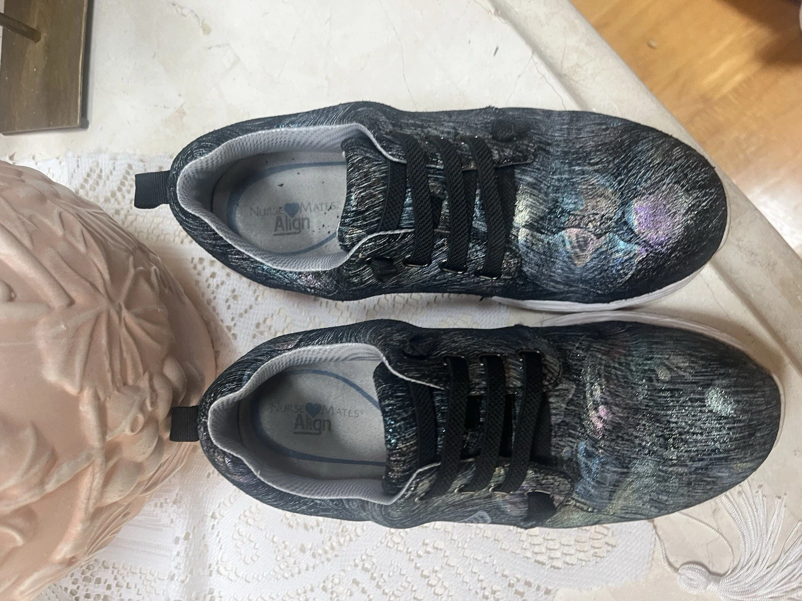 Nurse Mates Align Velocity Sneaker Multicolor Butterfly Metallic Womens Size 6.5