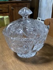 Vintage Lead Crystal Glass Covered Candy Dish/ Bowl 7 inch Pinwheel pattern