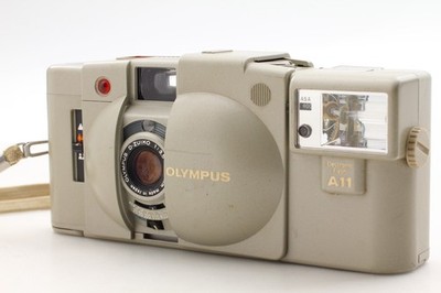 Olympus XA2 mit A11 Blitz getestet weiß grau 35mm Film Point & Shoot...