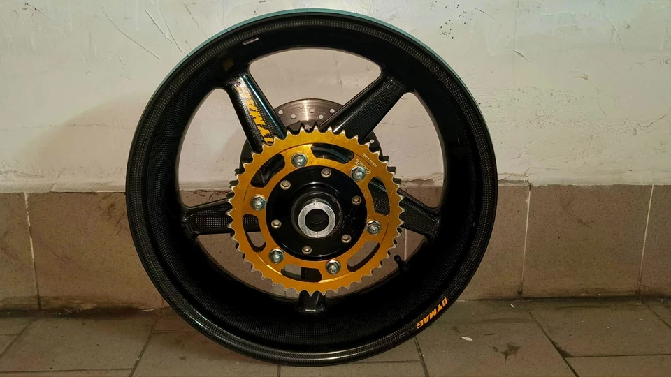 Cerchi Carbonio Dymag CA5 MT-10 Foto 3 de 4