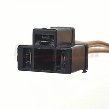 High/Low Beam Headlights Connector For Toyota Corolla 1998-2000 - 81150-02050