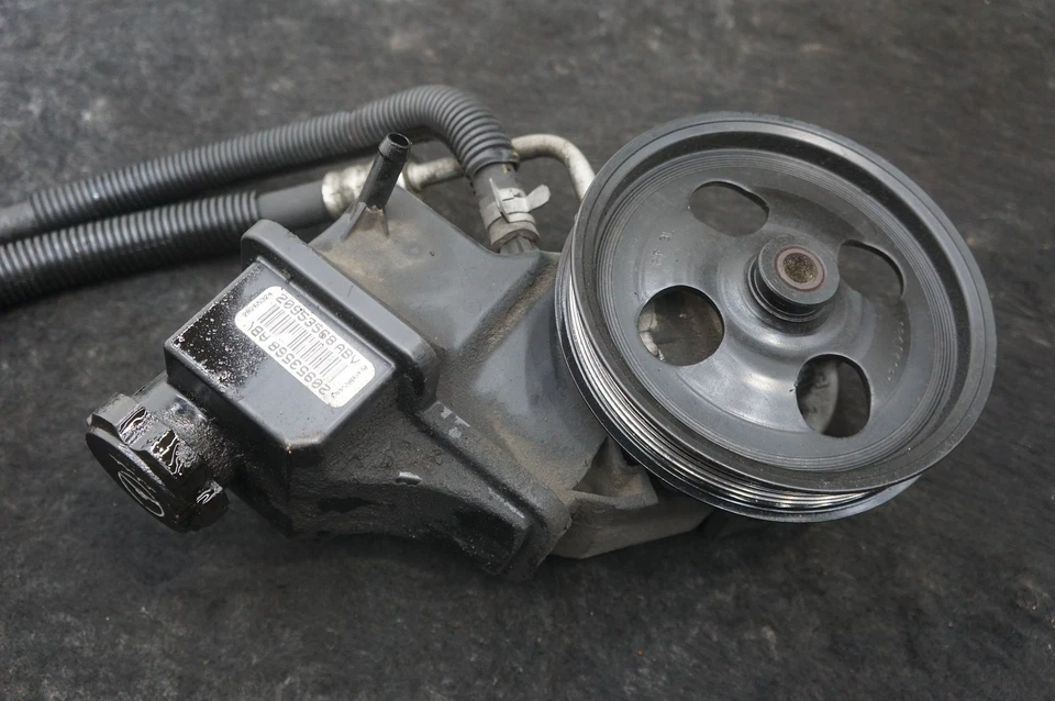 Conjunto de polea de bomba de dirección asistida OEM 20953568 Chevrolet Silverado 3500 11-15 Foto 3 de 4