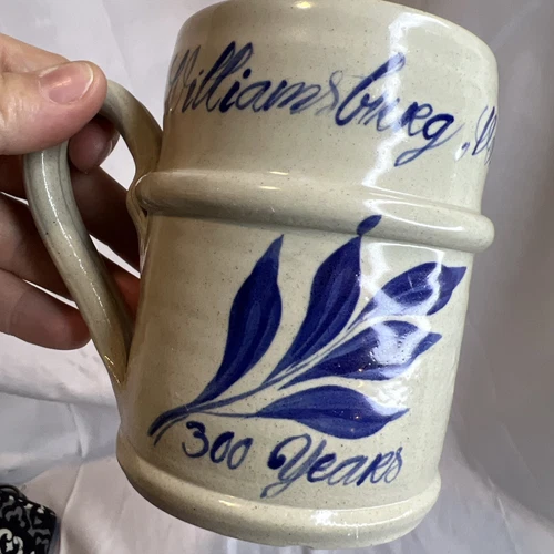 Vintage Williamsburg VA 300 Years Cobalt Blue Pottery Salt Glaze Mug *MINT*