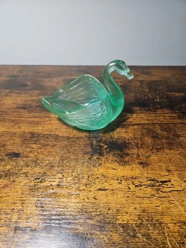 Fenton 1930s Green Uranium Vaseline Glass Swan Dish *Small Chip See Photos