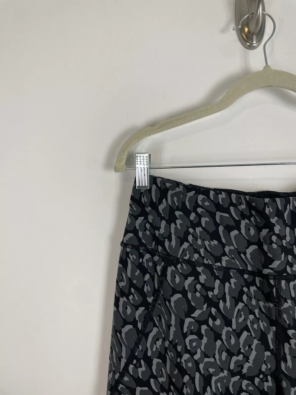 sweaty-betty power 7/8 leopard stretch sculpting leggings