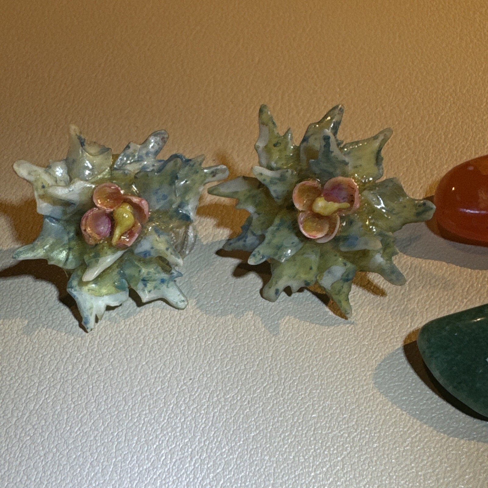 Picture 2 of 6