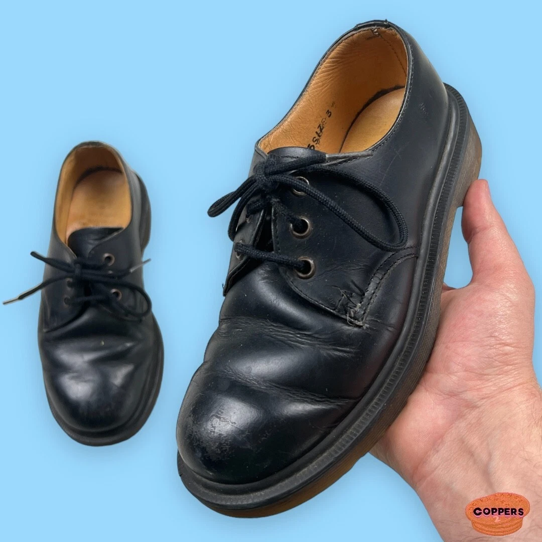 Vintage Dr.Martens 1925 Black leather shoes UK 3