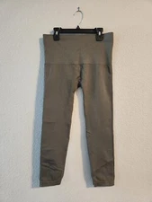 SPANX Olive Green Cropped Leggings Sz 1X/1TG Pull on Stretch Shapewear Shaping