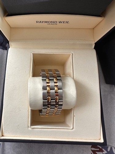 Raymond Well Bi Colour Tango Collection 28mm Watch - Picture 4 of 8