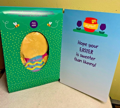 Hallmark Itty Bittys Winnie the Pooh EASTER FUN Kit w Plush & Special Card NWT - Picture 2 of 3