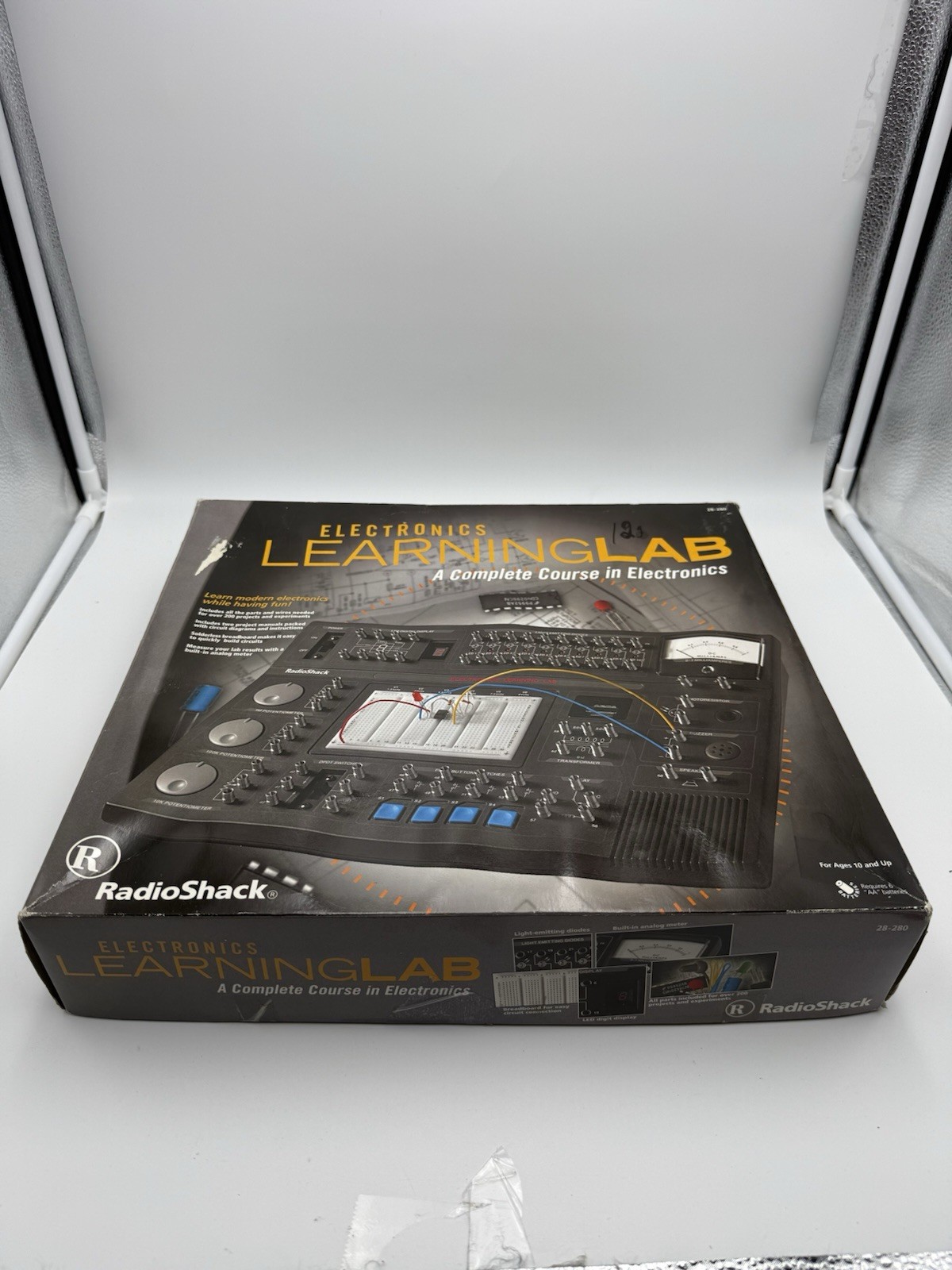 RadioShack Electronics Learning Lab Complete Course in Electronics Kit 