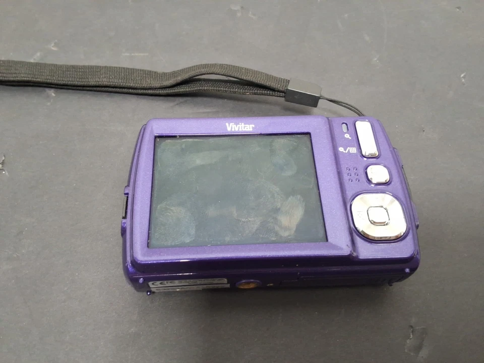 Vivitar Vivicam F332 Purple Digital Camera 4x Zoom - Image 2 of 4