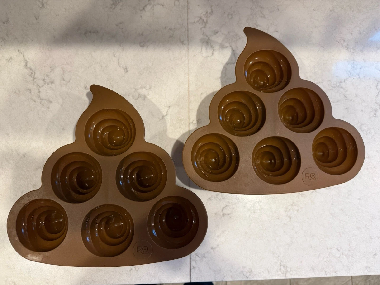 2 Rosanna PANSINO Wilton Poop Emoji Cake Pan Silicone Mold Brown Muffin Treat
Opens in a new window