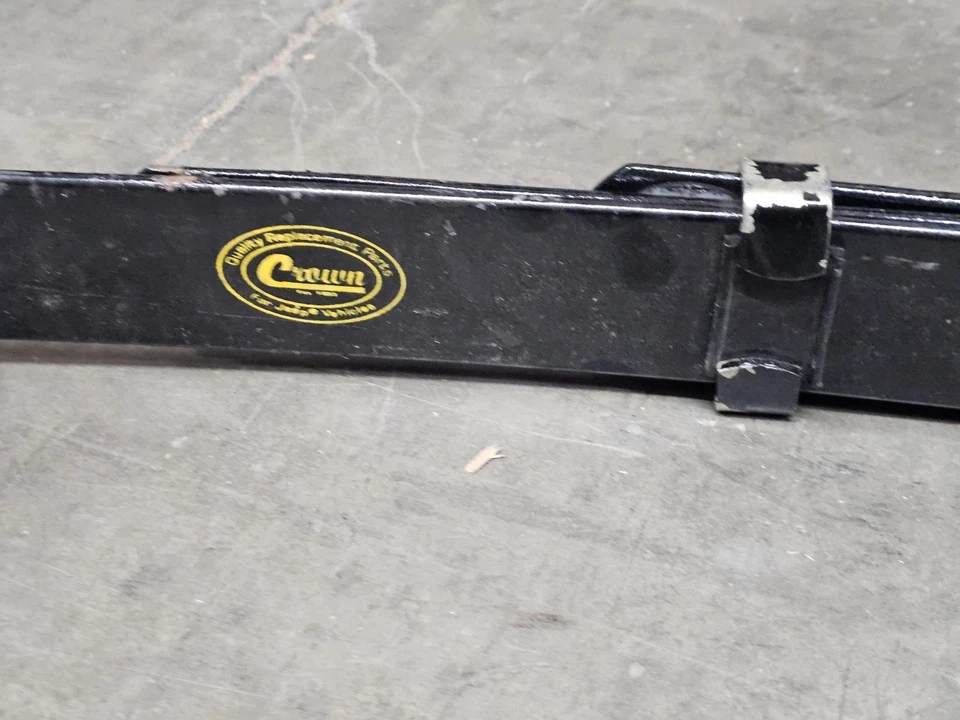 Montaje de resorte de hoja Crown Automotive 4886185AA para Jeep Cherokee 1984-2001 Foto 4 de 4