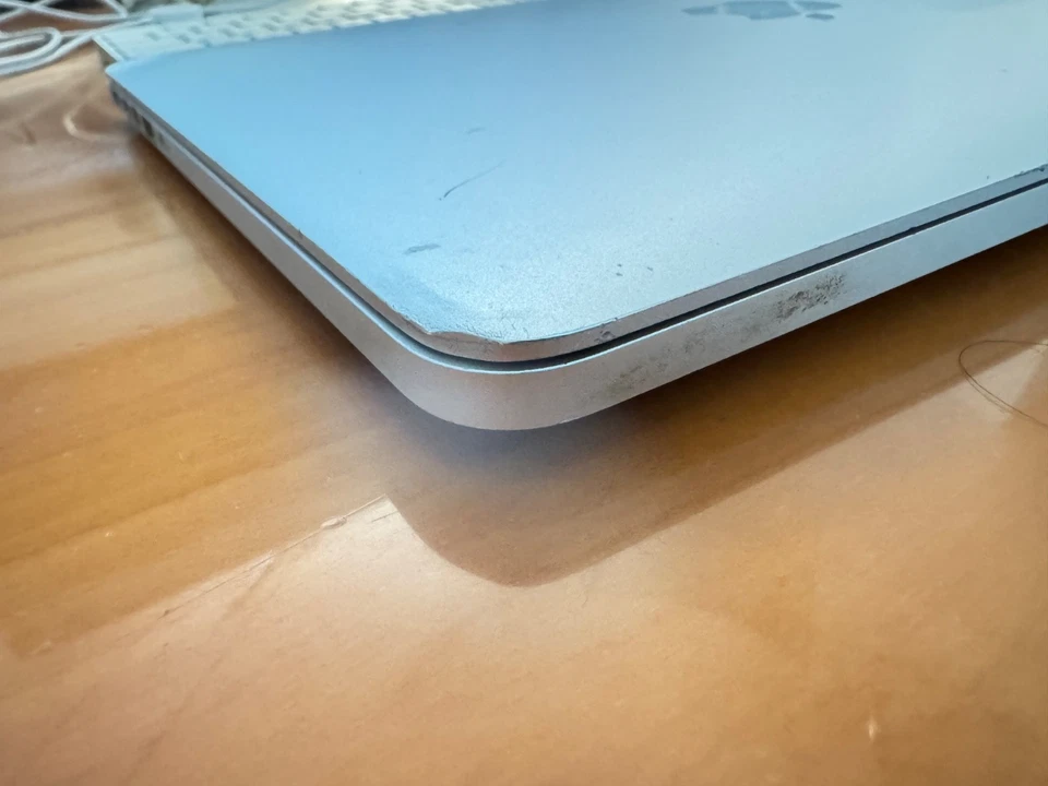 APPLE MACBOOK PRO 13" A1502 2015 I5 2.6GHZ 128GB 8GB SILVER (554) - Immagine 3 di 4