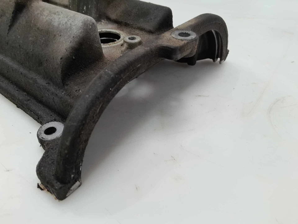 Cubierta de válvula de motor de 8 cilindros lado derecho del pasajero Toyota Lexus 4,0 L 4,3 L 4,7 L OEM Foto 2 de 4