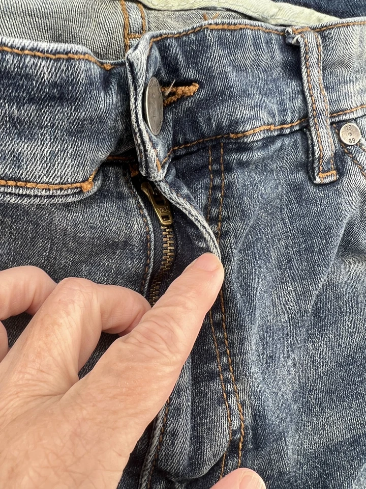 Jeans Jordan Craig para Hombres 38x32 Azul Envejecido Rasgado Elástico Denim Ross JR1020 Foto 4 de 4