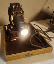 GoldE Manumatic Film Slide Projector - Model 300-P-1042 - TESTED