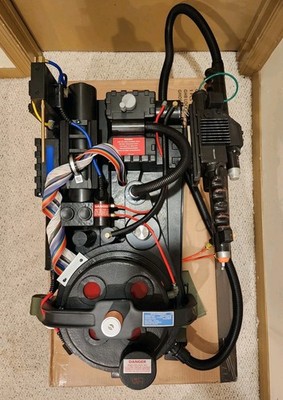 Hasbro  1984 Proton Pack And  Neutrona Wand, Sealed/New In Box