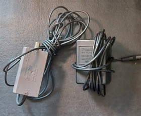 TESTED AND REPAIRED NES w/ Donkey Kong, 2 Controllers, Zapper, and All Cables