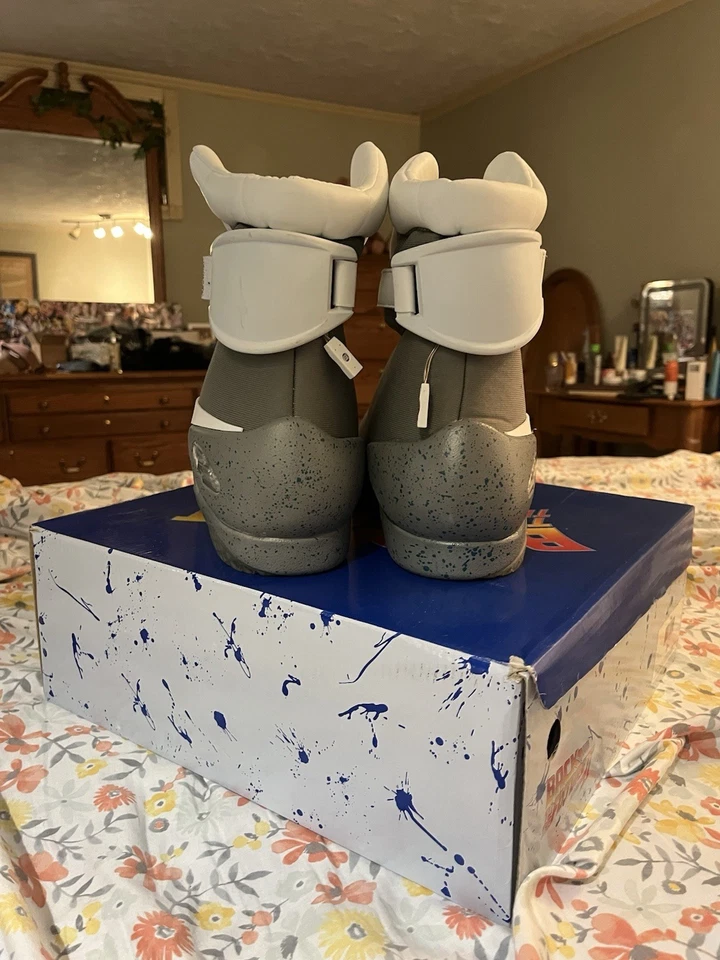 Regreso al Futuro Parte II Gary Top Alto Universal Hombres Talla 14 Swoosh Logo Añadido Foto 4 de 4