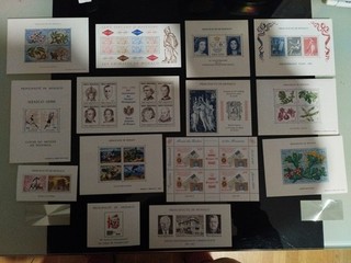 Timbre MONACO Lot De 21 Blocs Différents COTE 250€