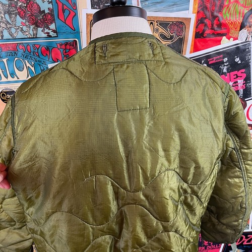 Vintage 70s OG Green Military Cold Weather Coat Quilted Liner Utility Medium - Picture 10 of 12
