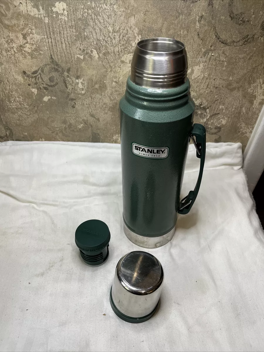 Stanley Hot & Cold Green Thermos Classic Vacuum 1.1 Quart Soup & Coffee