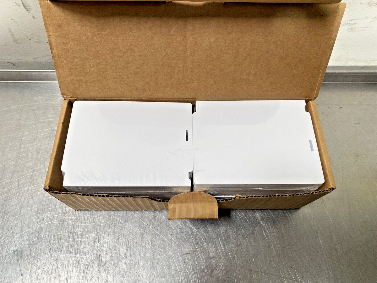 Zebra 104523-10L1 PVC Large Format 0.17mil Premier Cards