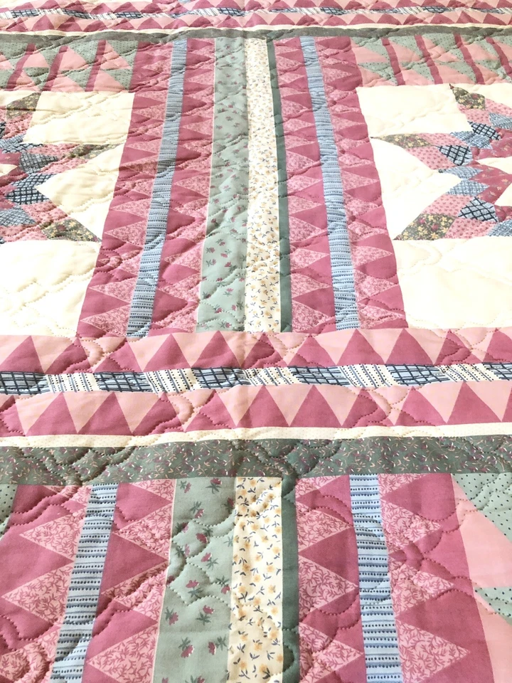 Patchwork Quilt Bedspread Pink Green King Size Blanket - Image 4 of 4