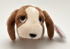 Ty Beanie Baby TRACKER the BASSET HOUND DOG DOB 6/5/1997 Tag Errors  Protector