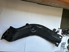 Staffa supporto Montante Anteriore 5P1858853B Seat Altea FR 2007 usato