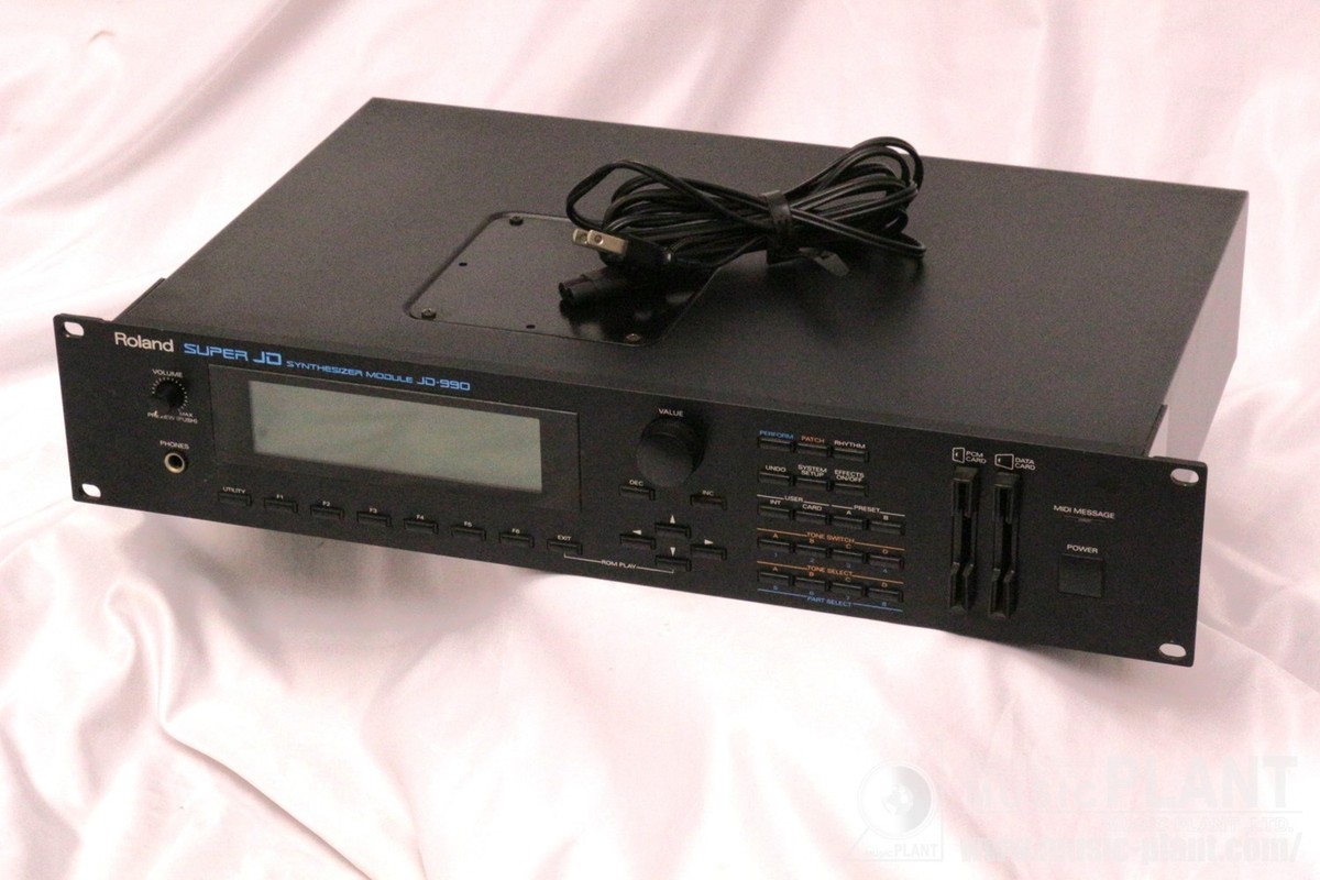 Roland JD-990 Super JD Synthesizer Module Rackmount Sound Module