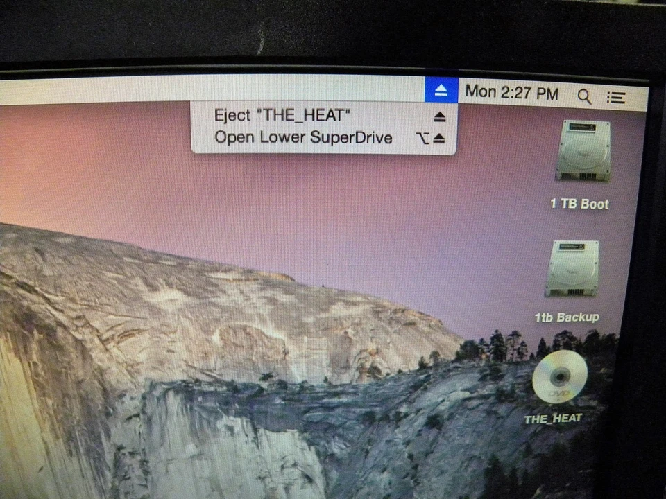 Apple MAC Pro A1186 3,1 Dual Quad Core Xeon (8 núcleos) 2,8 GHz 16 GB 2-1 TB HD 2 DVD Foto 4 de 4